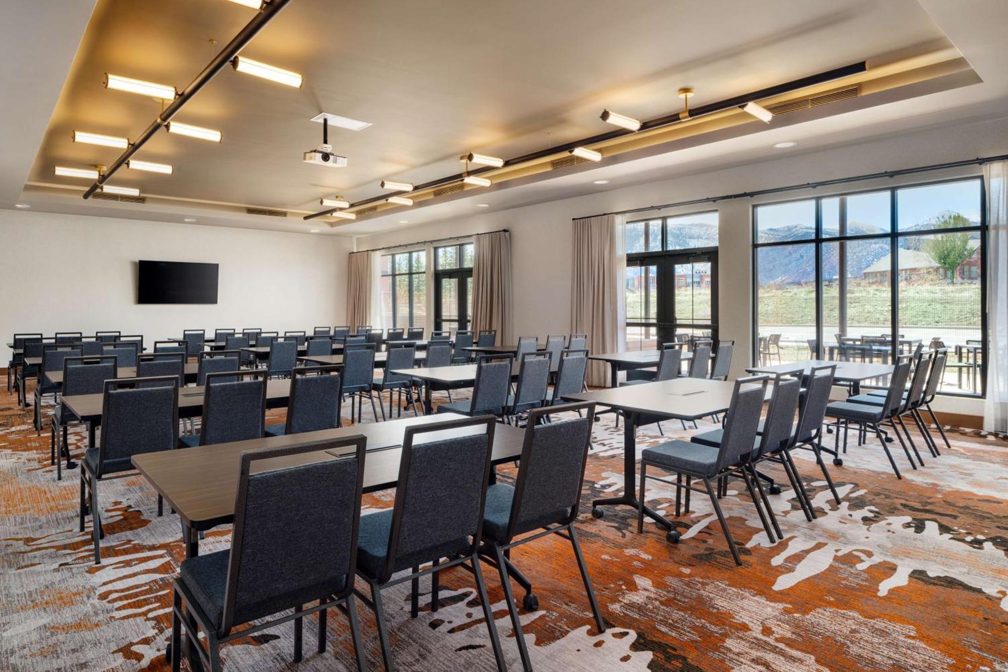 The Hoffmann Hotel Basalt Aspen Tapestry Collection Hilton Екстер'єр фото
